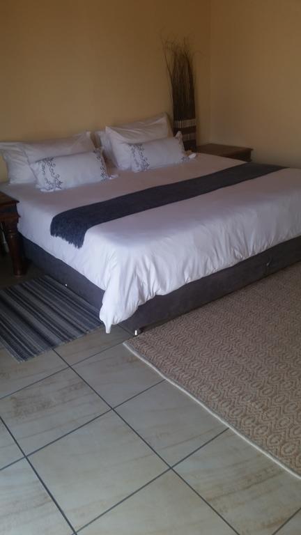 جوهانسبورغ African Phoenix Guest Lodge المظهر الخارجي الصورة