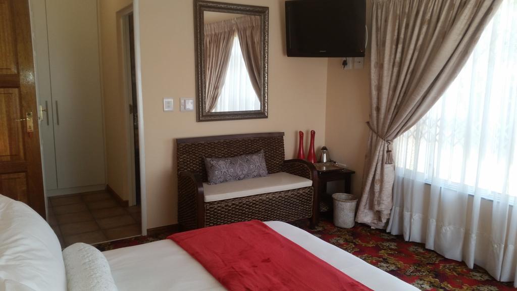 جوهانسبورغ African Phoenix Guest Lodge المظهر الخارجي الصورة
