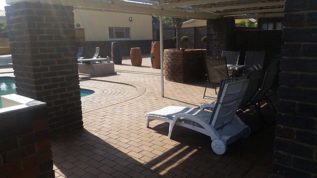 جوهانسبورغ African Phoenix Guest Lodge المظهر الخارجي الصورة